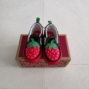 반스 딸기 슬립온 130