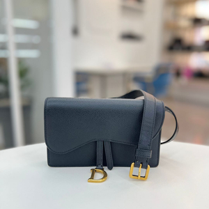 [중고명품 럭스올 울산점]디올 레더 새들 벨트백 블랙 S5619