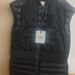 초초특가 정품몽클레어다운조끼