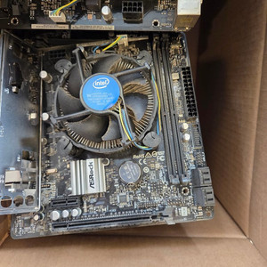 인텔 CPU 9400F +H310 메인보드 세트 이미지