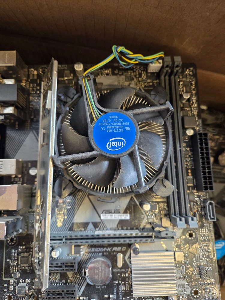 인텔 CPU 9400F +H310 메인보드 세트 이미지