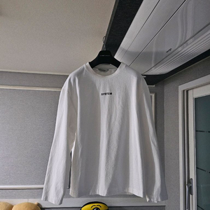 [거의 새것] 시스템옴므 레터링 롱슬리브 긴팔티셔츠 105