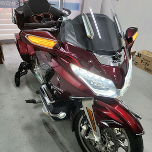 혼다 골드윙 1800 오토바이 이미지