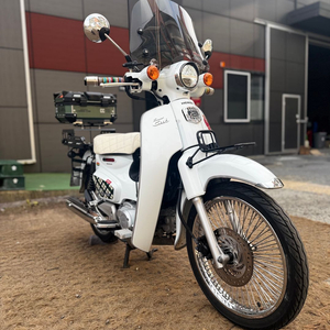 혼다 슈퍼커브110 23년식 6천Km 판매합니다.