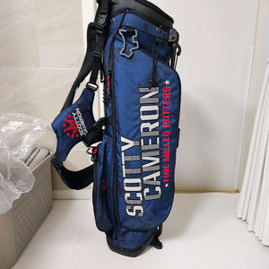 스카티카메론 2025 서브마리너 스탠드백 이미지