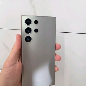 갤럭시 S24 울트라 1테라 1Tb 티타늄그레이 팝니다