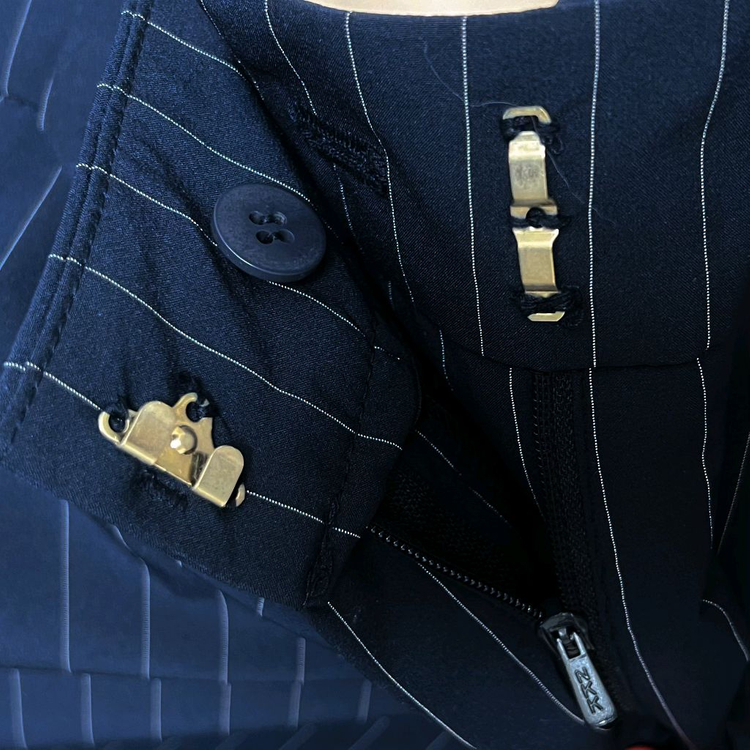 일괄만원,새상품]편하고 튼튼한 여성 슬랙스 바지 팬츠 겨울 청바지 데님 티셔츠 블라우스 셔츠 원피스 정장 긴팔 코트--2