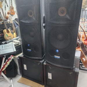 맥키 1530 액티브스피커 빽앤드18우퍼 총4통가격 USA