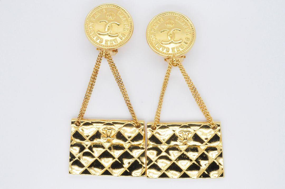 샤넬 코코마크 아이콘 마트라세백 골드도금 빈티지 귀걸이--2