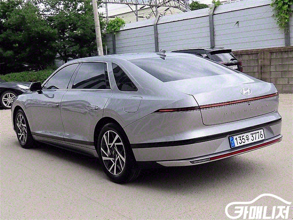 [현대]그랜저 (GN7) 가솔린 2.5 2WD 프리미엄 #가을특가 이미지