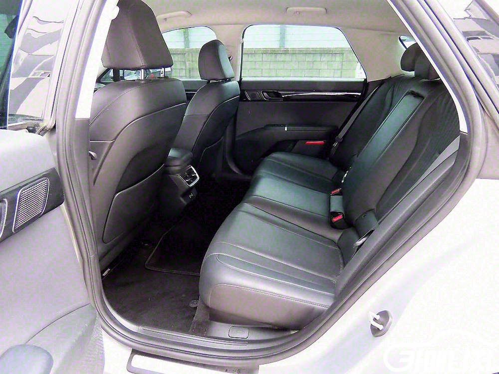 [현대]그랜저 (GN7) 가솔린 2.5 2WD 프리미엄 #가을특가 이미지