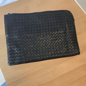 보테가베네타 클러치백