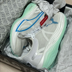 푸마 디비에이트 나이트로 엘리트3 러닝화 270mm