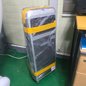 홍진테크 FEA-SF300NSKD1 전기온풍기입니다빠른 난방으로 쾌적한 바람을 즐길 수 있습니다정격전압은 220V이