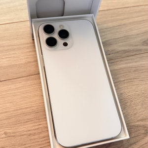 아이폰16프로맥스 512GB 화이트 (애케플 26.10.19)