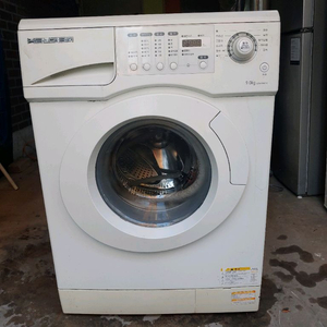 삼성하우젠 드럼세탁기 9kg sew-6hw111 판매합니다.수량은 4대 있습니다.