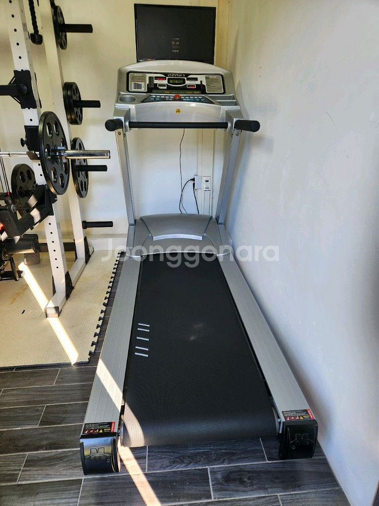 클럽용 런닝머신 판매합니다--0
