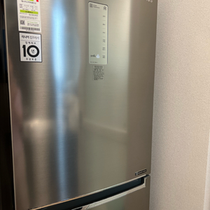 LG디오스 김치냉장고 327L