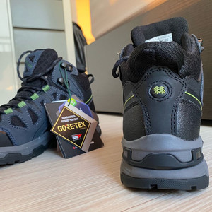 코오롱 고어텍스 등산화 235mm 이미지