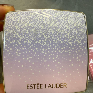 에스티로더 소프트 글로우 매트 쿠션 라벤더 키스 컬렉션