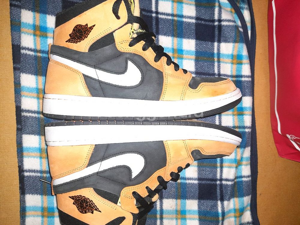 나이키 에어조던1 모나크-270--1