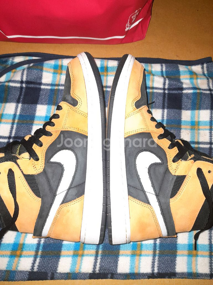 나이키 에어조던1 모나크-270--2