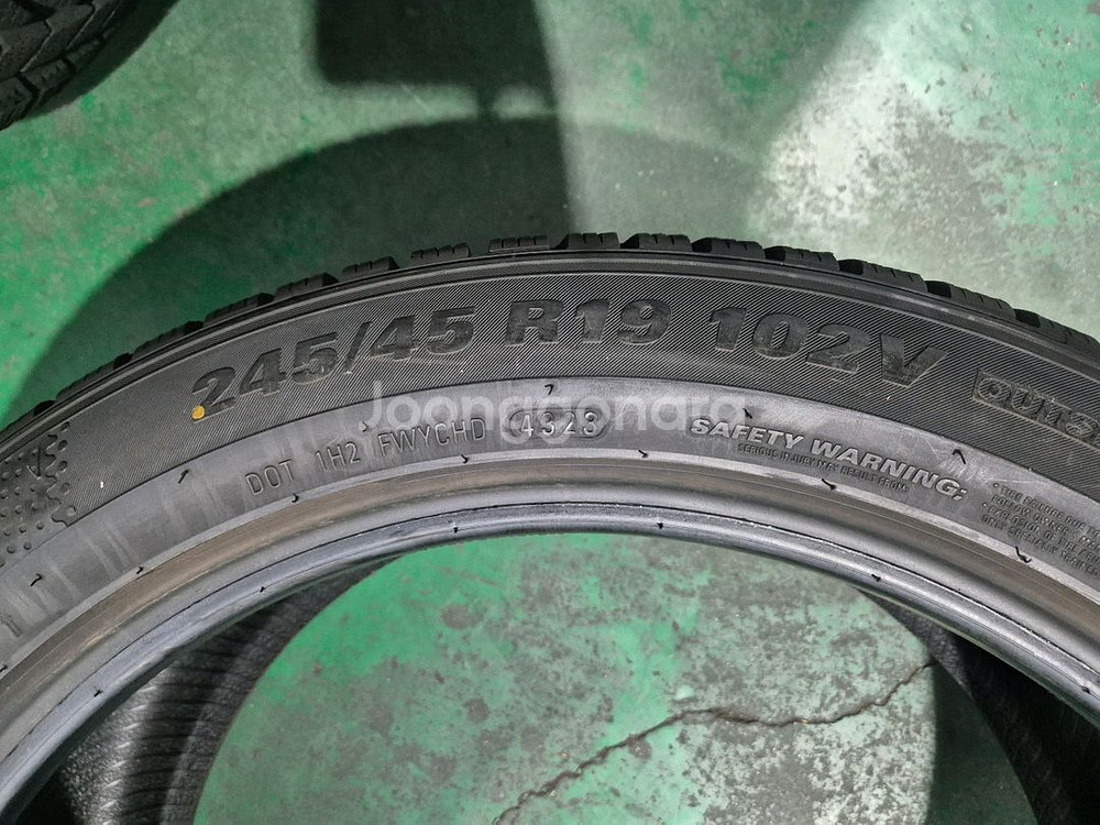 특A급 스노우타이어 금호 245/45R19 275/40R19 한대분 판매합니다--0