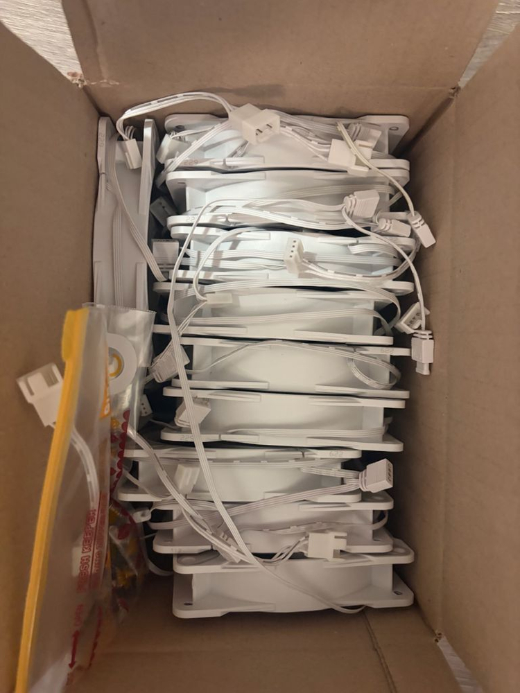 ARCTIC P12 PWM PST ARGB 쿨러--1