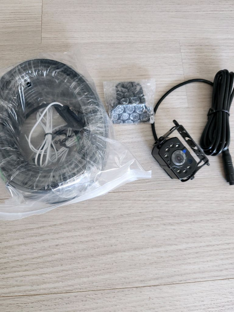 블랙박스 카메라1대와 후방선(마이딘q10)--1