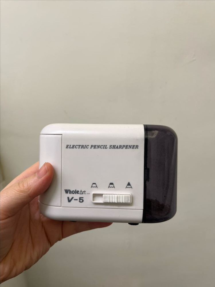 전동연필깎이--1