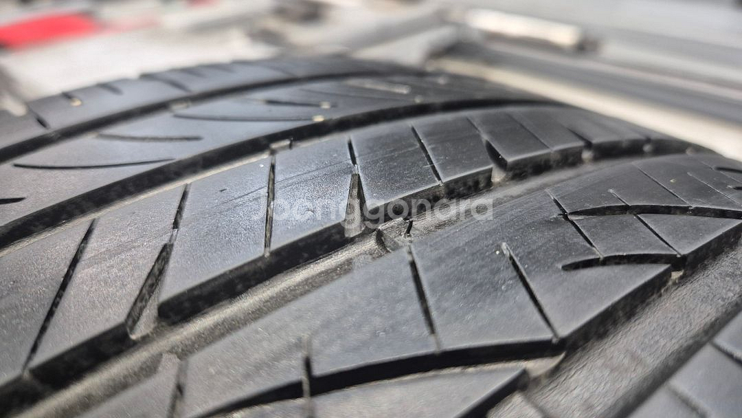 중고 타이어 245 45 19 한국 타이어 벤투스 V2AS 2454519--2