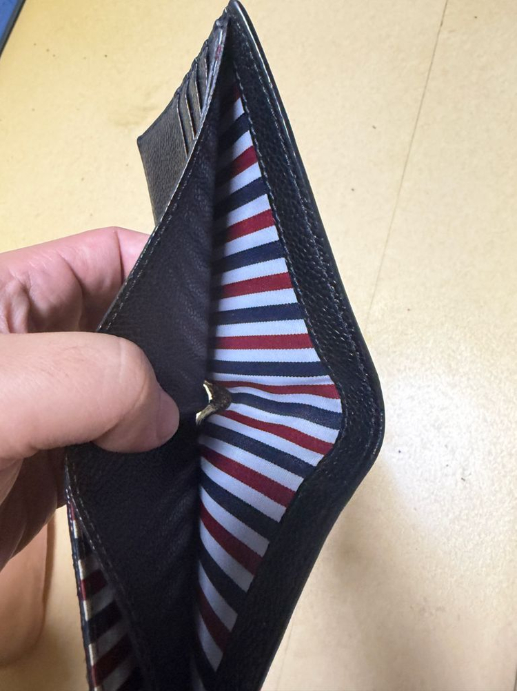 톰브라운 반지갑--1