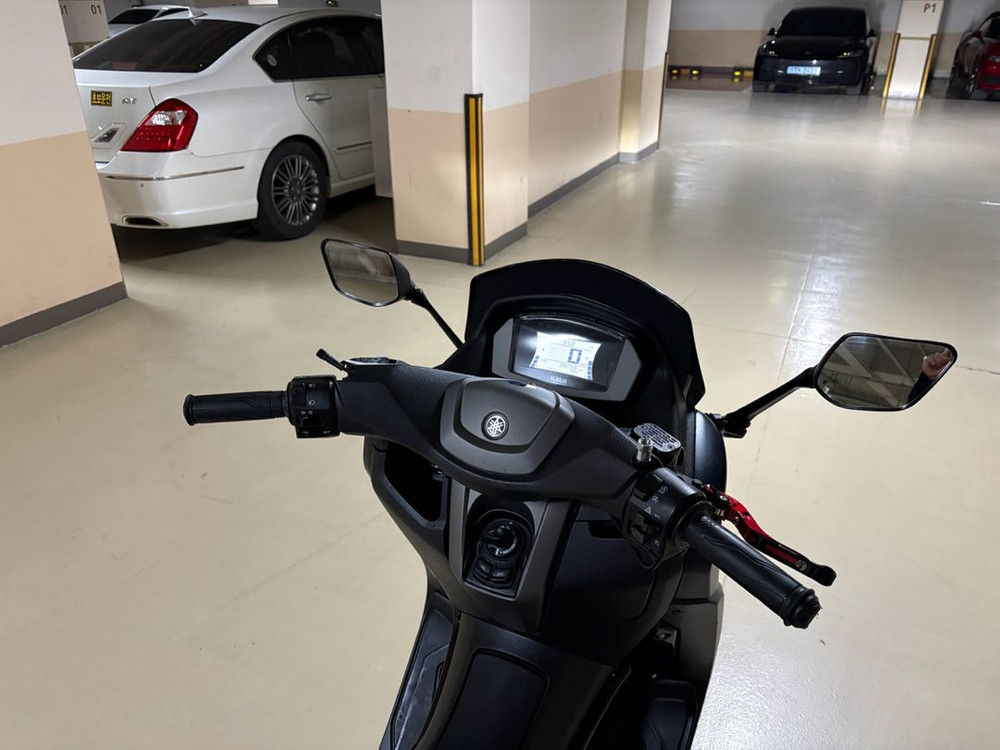 야마하 23년식 nmax155 이미지