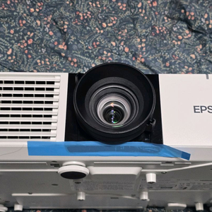 엡손 프로젝트 EB-L770U 2대
