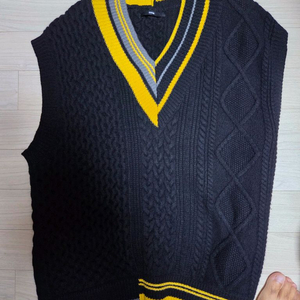 시스템옴므 정품 오버핏 브이넥 굵은 니트 블랙 105사이즈