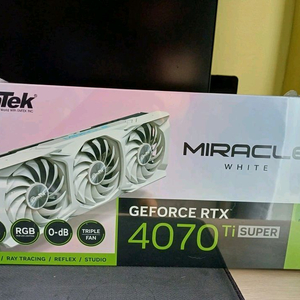 RTX 4070 Ti SUPER 그래픽카드