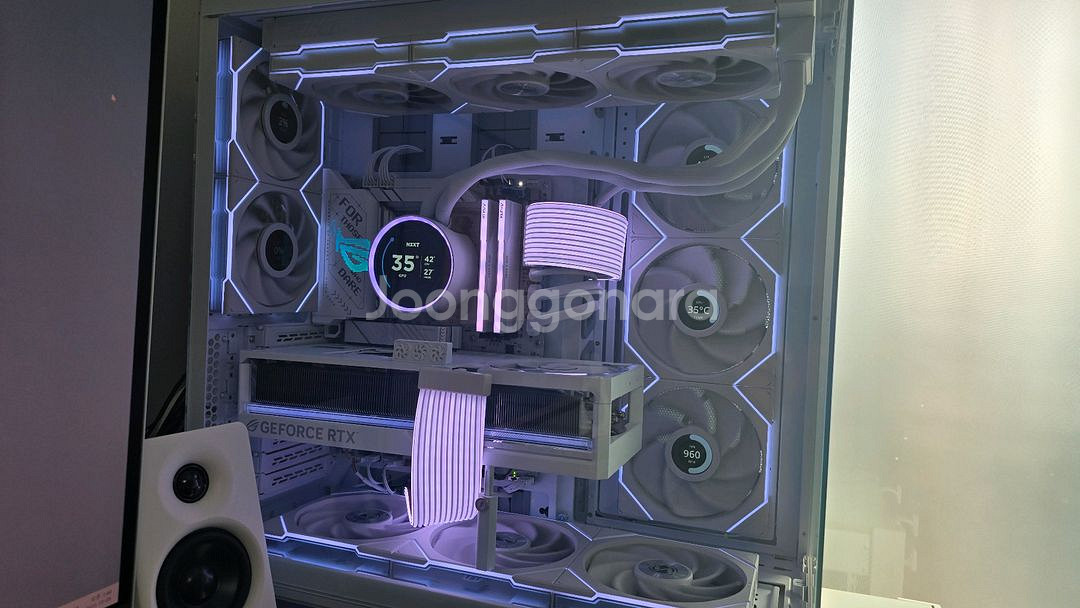 9800x3d 5090아스트랄 화이트 pc 팝니다--0