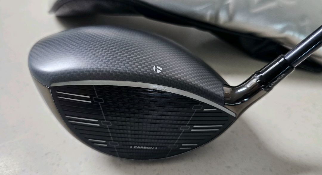 테일러메이드 Qi35 드라이버--2