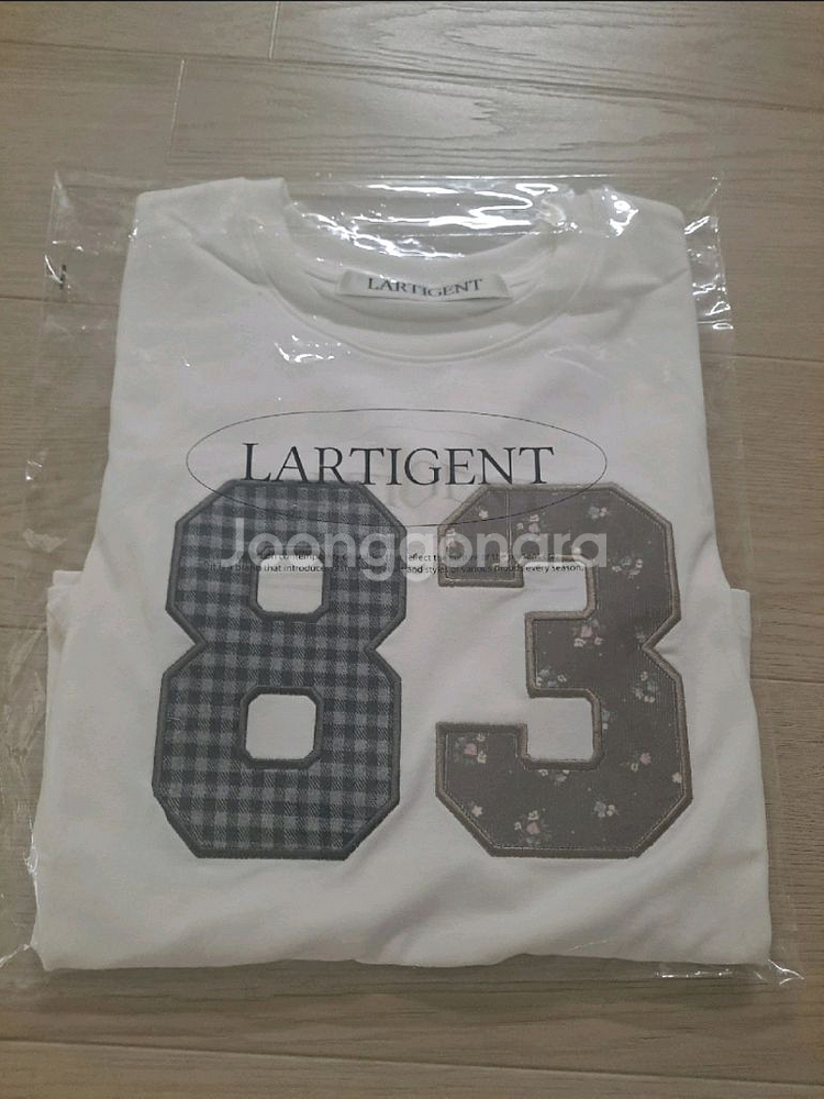 라티젠 83 PATCH 롱 슬리브 티셔츠 팝니다--0