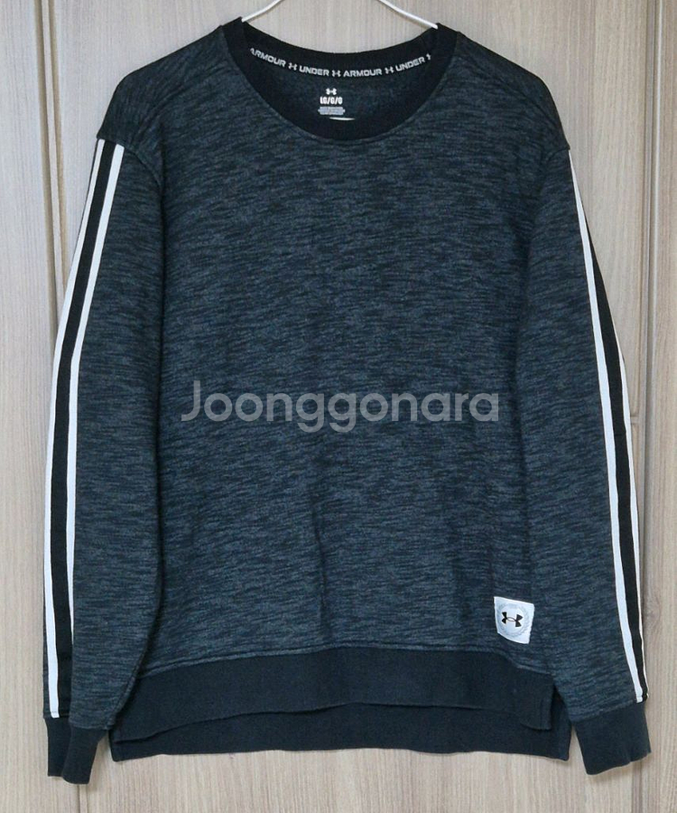 언더아머 맨투맨--0