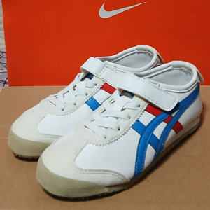 오니츠카타이거키즈185운동화 새상품급.한번신어봄