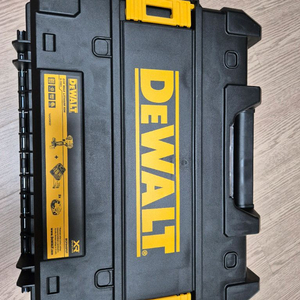 디월트 임팩드라이버 세트 DCF845P2T 새상품