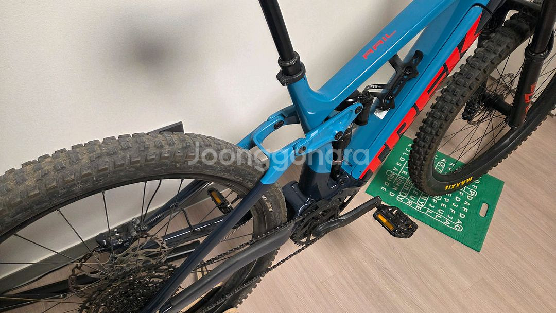 [창원]트렉 레일 9.8 L 사이즈 전기 엠티비 trek rail emtb 자전거--8