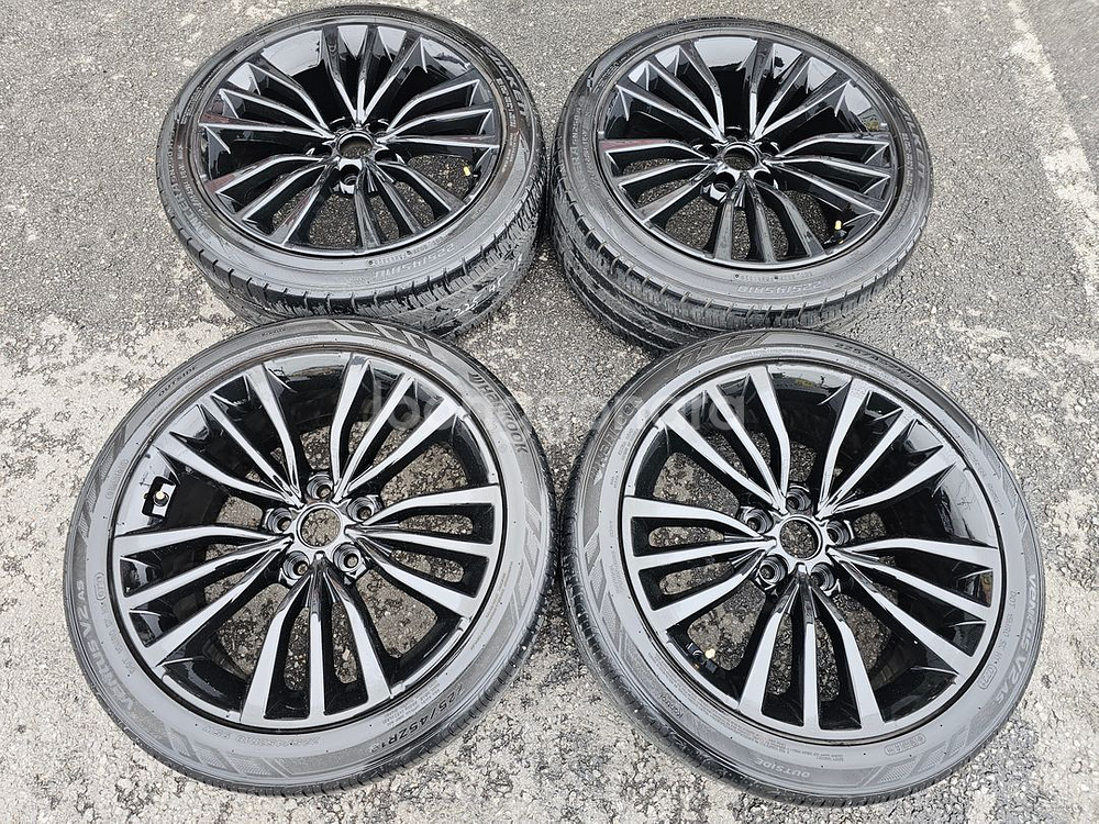 #기아 스팅어 18인치 순정 블랙유광 휠타이어 팝니다.225 45 18--0