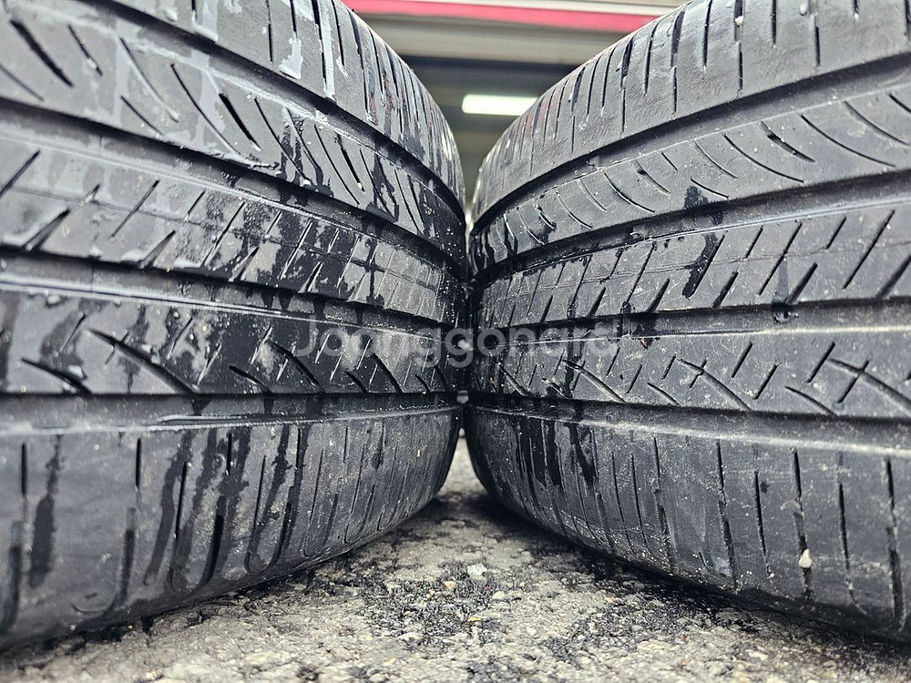 #기아 스팅어 18인치 순정 블랙유광 휠타이어 팝니다.225 45 18--5