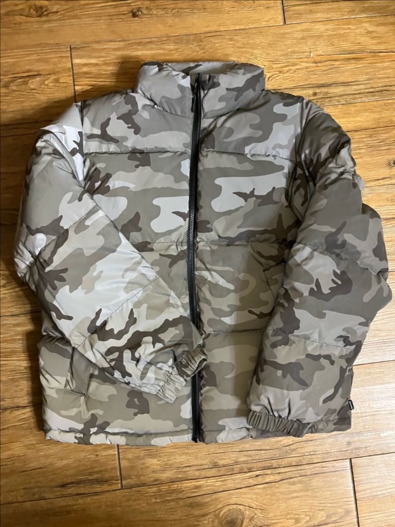 슈프림 리플렉티브 카모 다운 패딩(Snow) L사이즈