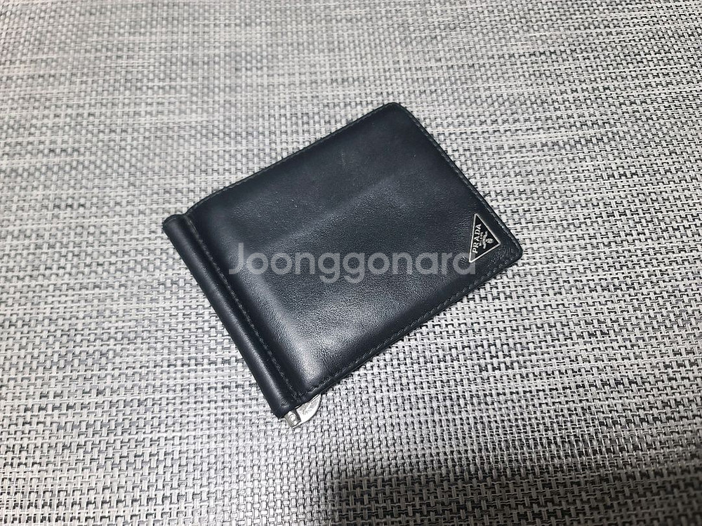 프라다 가죽 레더 반지갑 머니클립--0