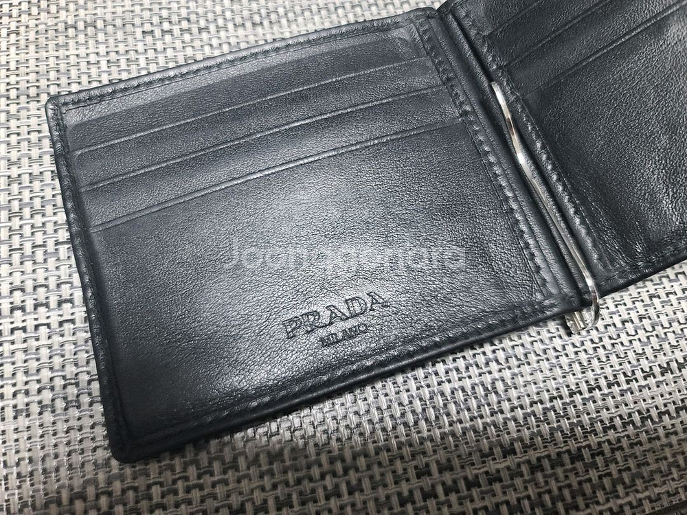 프라다 가죽 레더 반지갑 머니클립--3