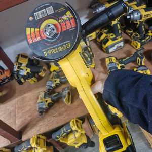 디월트충전그라인더 DCG412 패들스위치 5인치그라인더