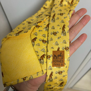 에르메스 실크 넥타이